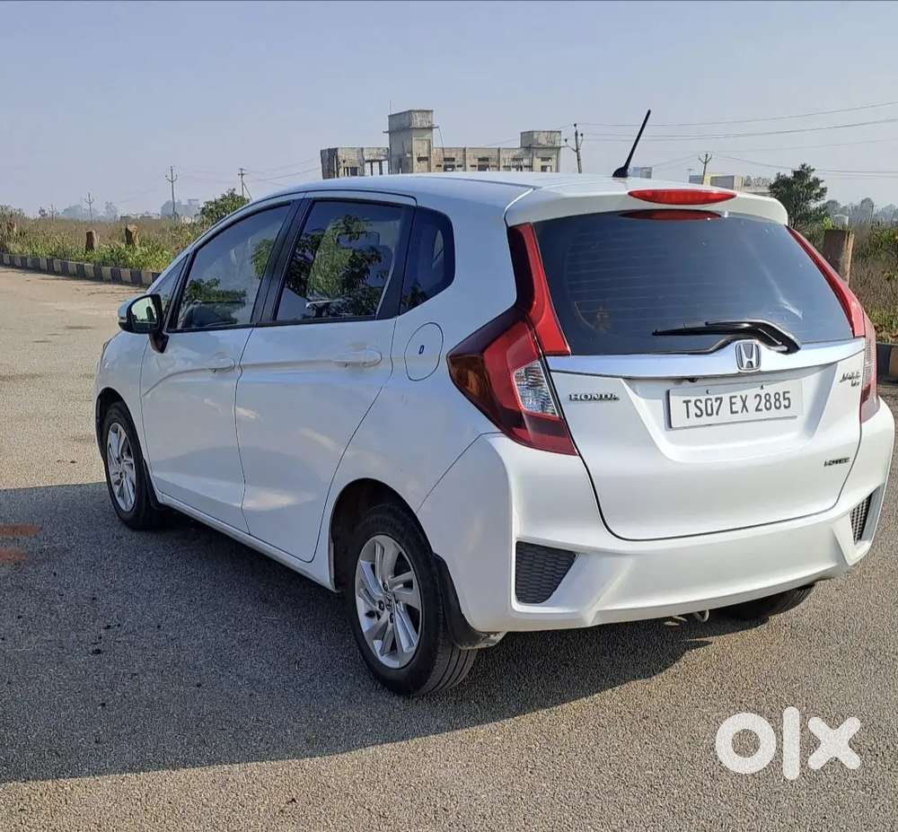 Doctor Driven Honda Jazz Diesel Showroom Track