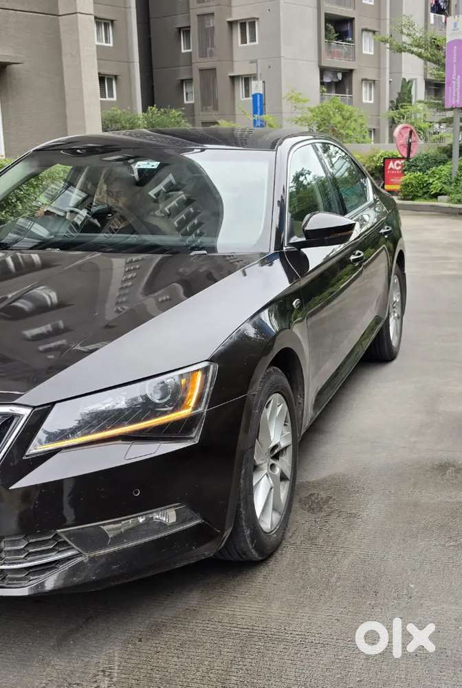 Skoda Superb 2017 L&k Automatic Petrol 83000 Km