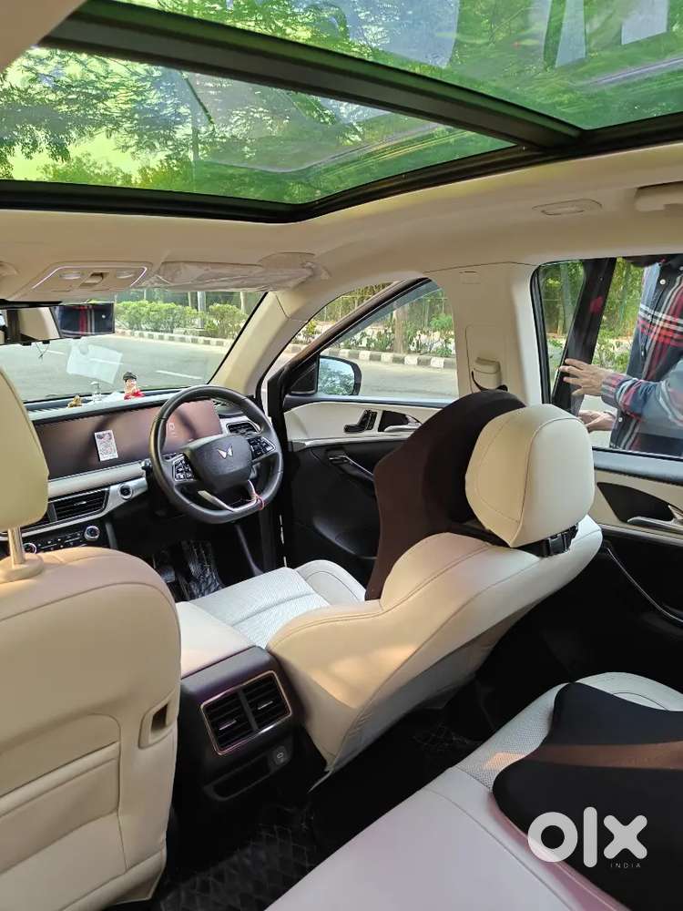 Mahindra Xuv700 Ax7l 2024