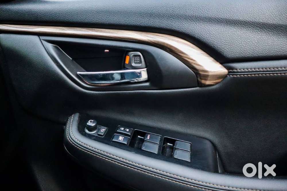 Maruti Suzuki Grand Vitara 1.5 Alpha Plus Intelligent Hybrid Ecvt, 2..