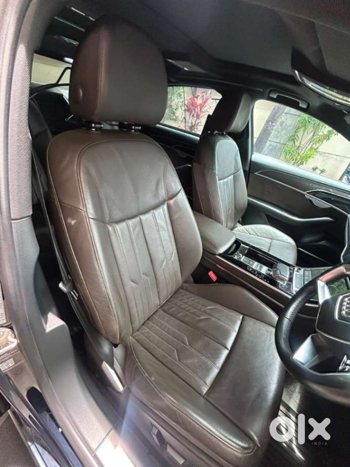 Audi A8 L Technology, 2023, Petrol