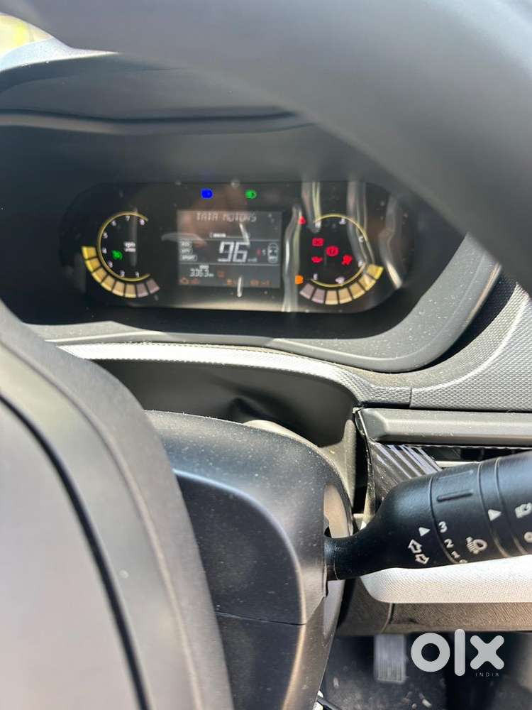 Tata Curvv 2025 Petrol Well Maintained