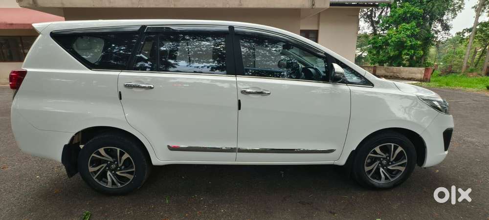 Toyota Innova Crysta