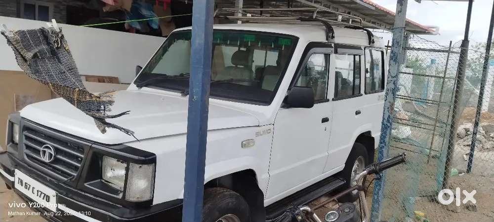 Tata Sumo Spacio 2000 Variant Gold,