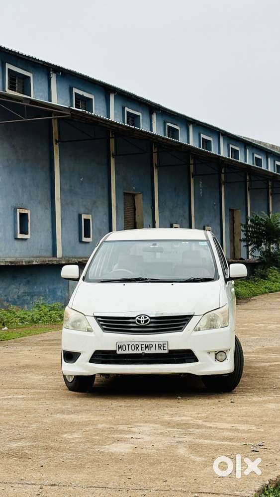 Toyota Innova 2.5 G (diesel) 8 Seater, 2016, Diesel