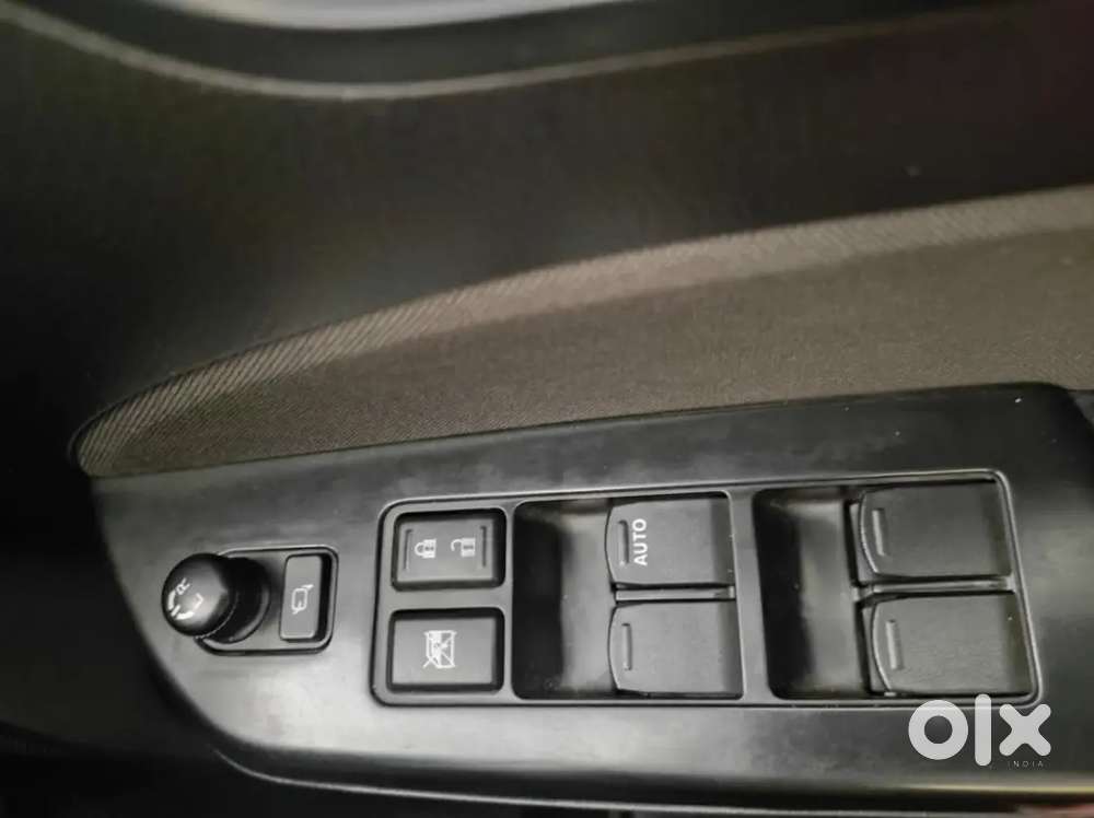 Maruti Suzuki Swift 2016 Vxi Petrol Abs With Airbag