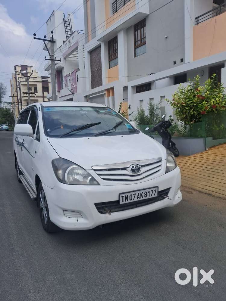 Toyota Innova 2004-2011 2.5 G4 Diesel 8-seater, 2006, Diesel
