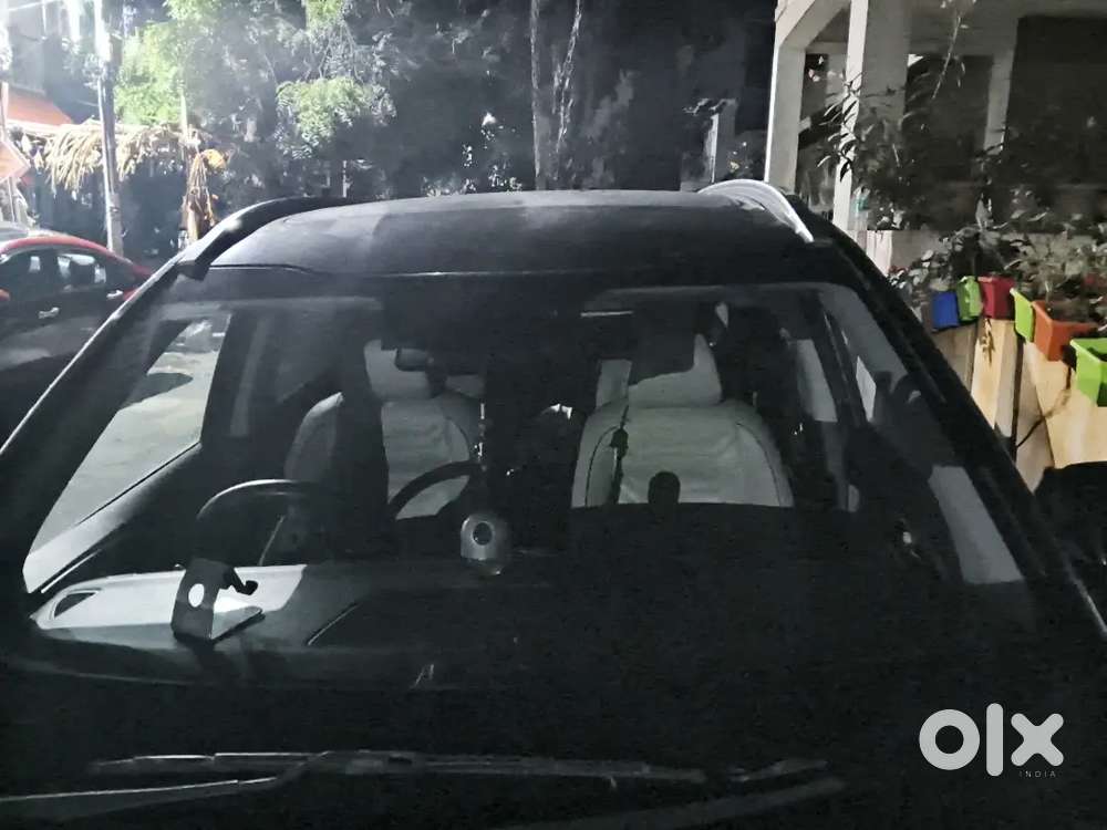 6 Seater Kia Carens