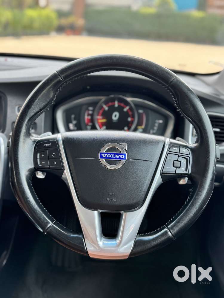 Volvo S60 D5 Inscription, 2016, Diesel