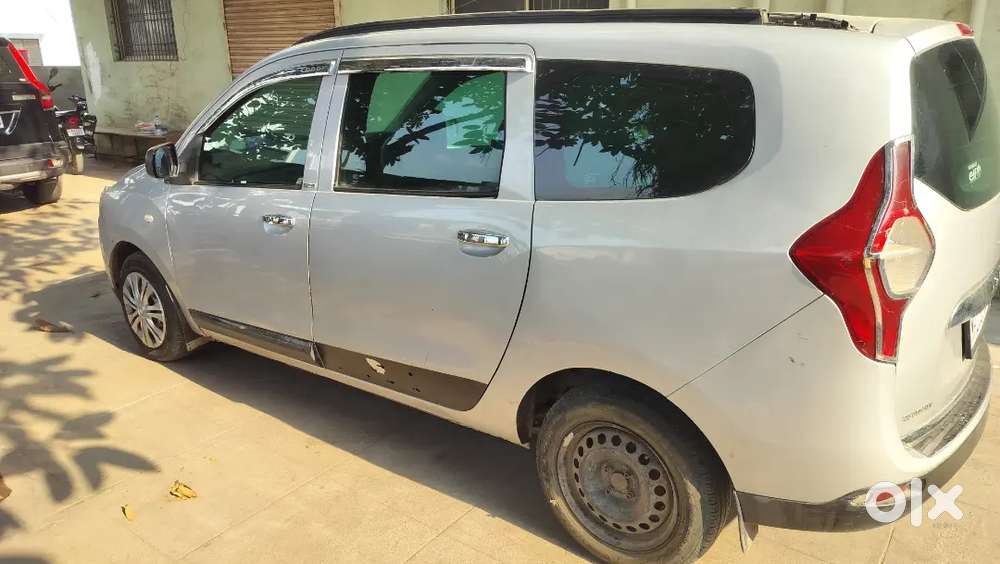 Renault Lodgy 2017 Diesel 116556 Km Driven