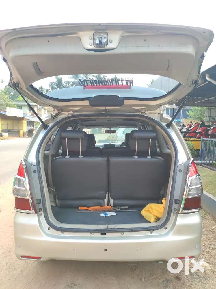 Toyota Innova 2014 Diesel 180000 Km Driven