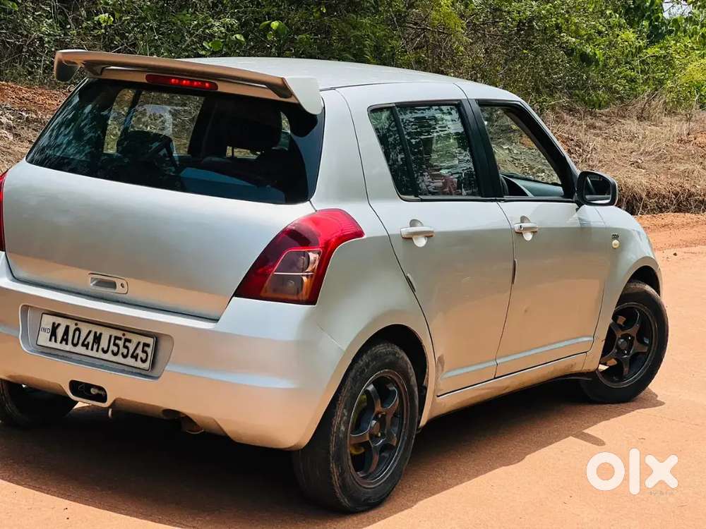 Maruti Suzuki Swift 2011 Diesel 194500 Km Driven