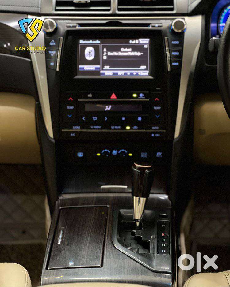Toyota Camry Hybrid 2.5, 2015