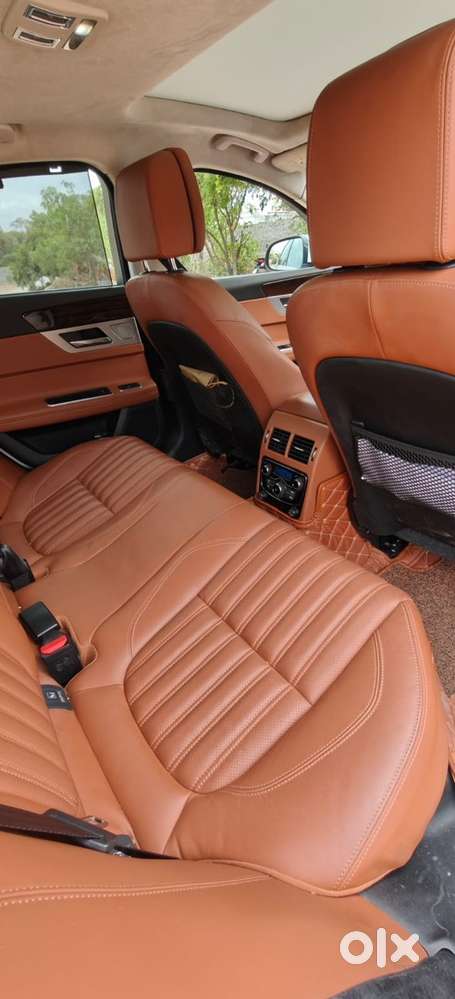 Jaguar Xf Petrol 2019