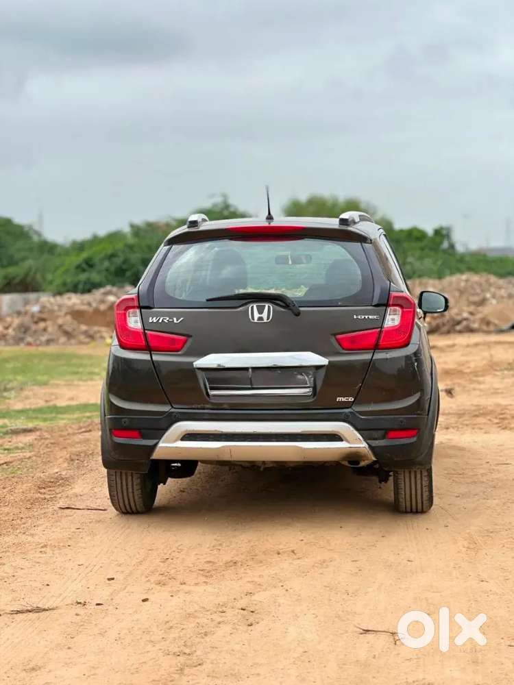 Bhuj Jova Madse.