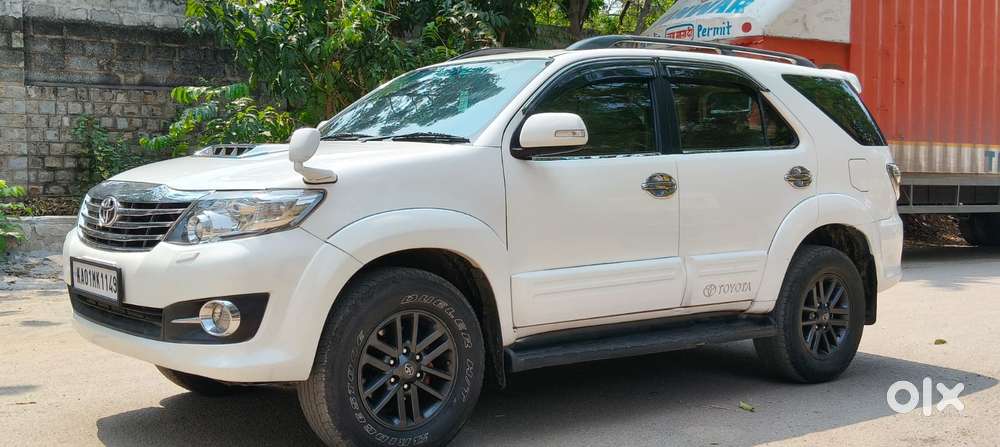Toyota Fortuner 2011-2016 4x2 Manual, 2013, Diesel