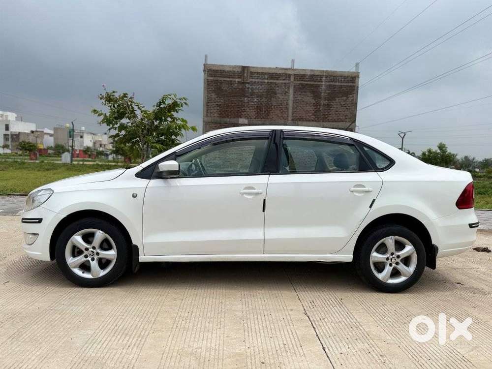Skoda Rapid 1.5 Tdi Ambition Plus, 2015, Diesel