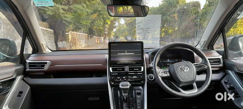 Toyota Innova Hycross 2.0 Zx (o) Hybrid 7 Str, 2024, Petrol
