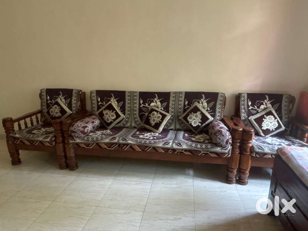 Saag Wood Sofa Set with Cushions for Sale