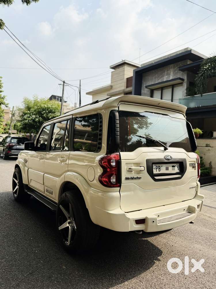 Mahindra Scorpio S10 7 Seater, 2017, Diesel