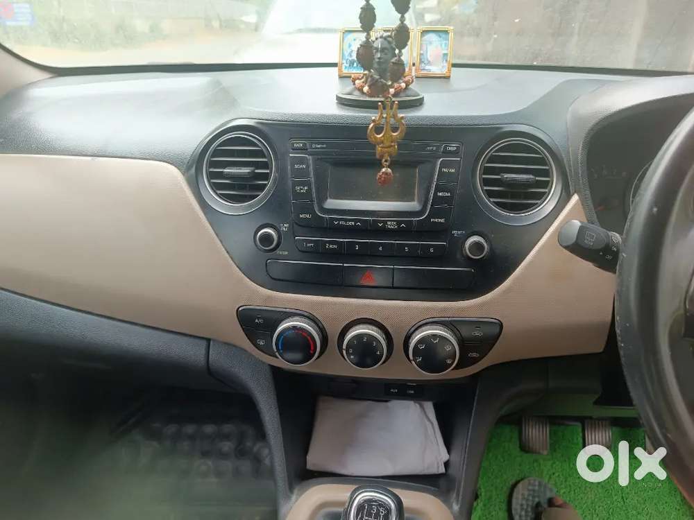 Hyundai Grand I10 201 Petrol 94000 Km Driven