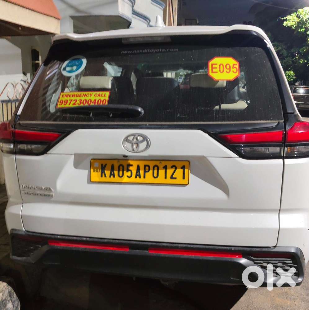 2024 Innova Hycross Petrol Automatic