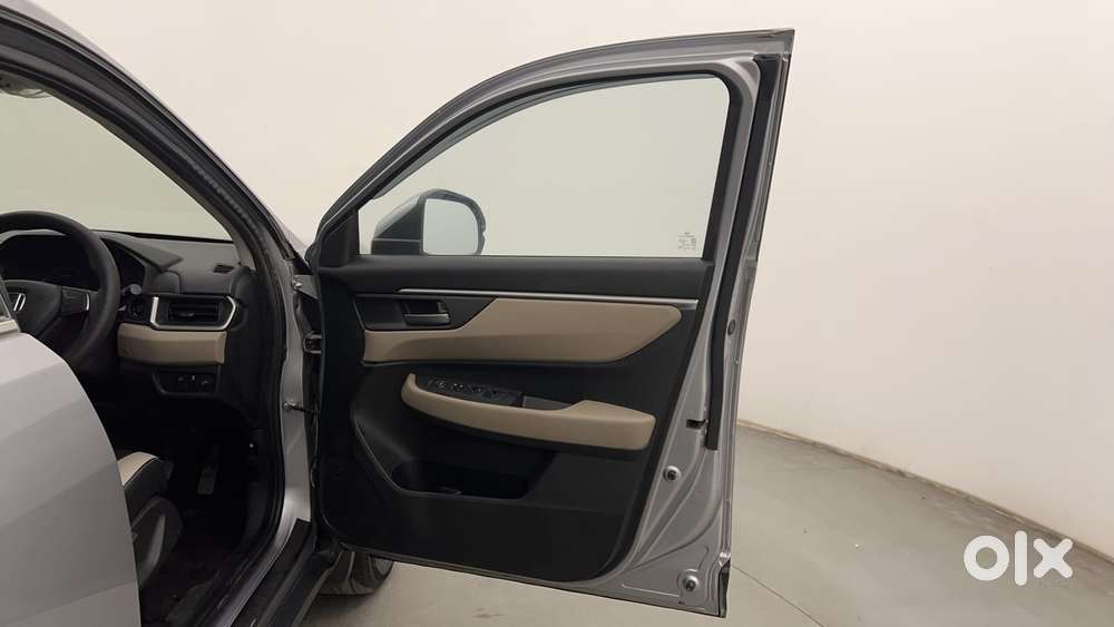 Honda Elevate V Mt, 2024, Petrol