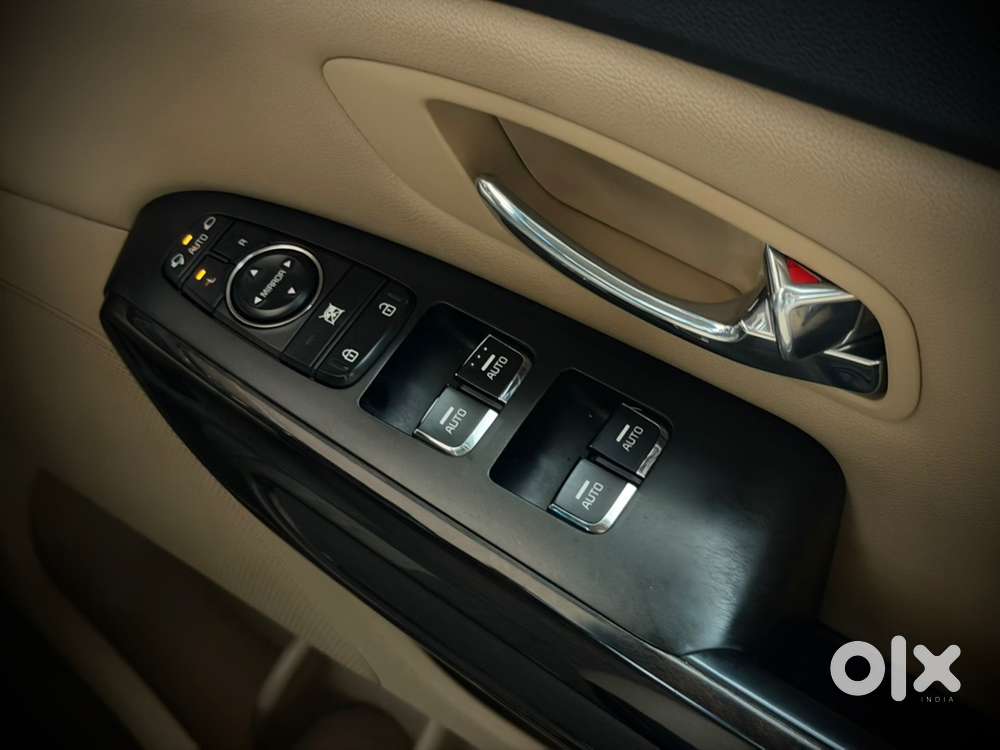 Kia Carnival Limousine 2021