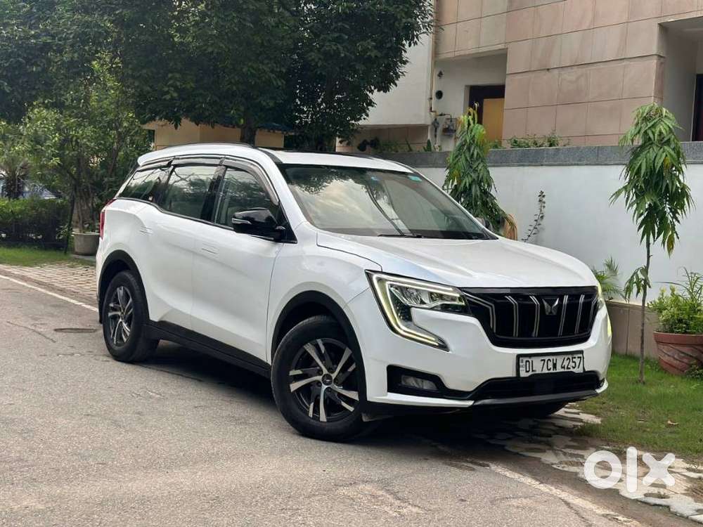 Mahindra Xuv700 2.0 Ax 5 Petrol Mt Str, 2024, Petrol