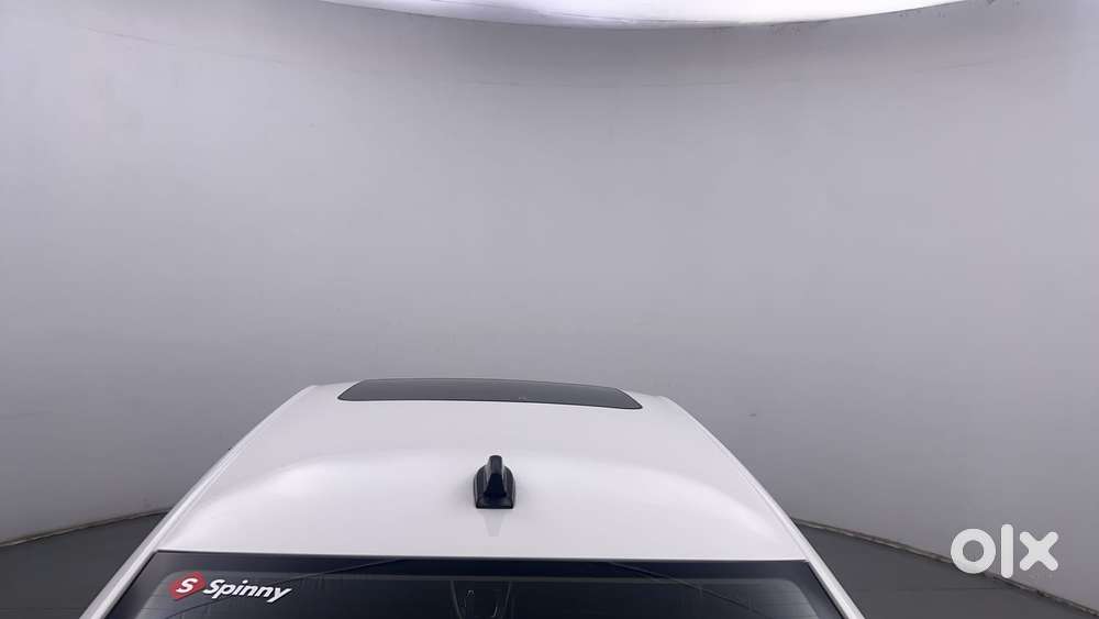 Skoda Slavia Style 1.0l Tsi Mt, 2022, Petrol