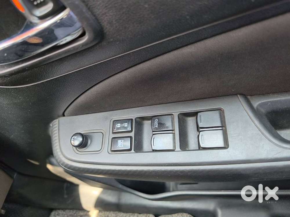 Maruti Suzuki Swift 1.2 Vxi (o), 2022, Petrol