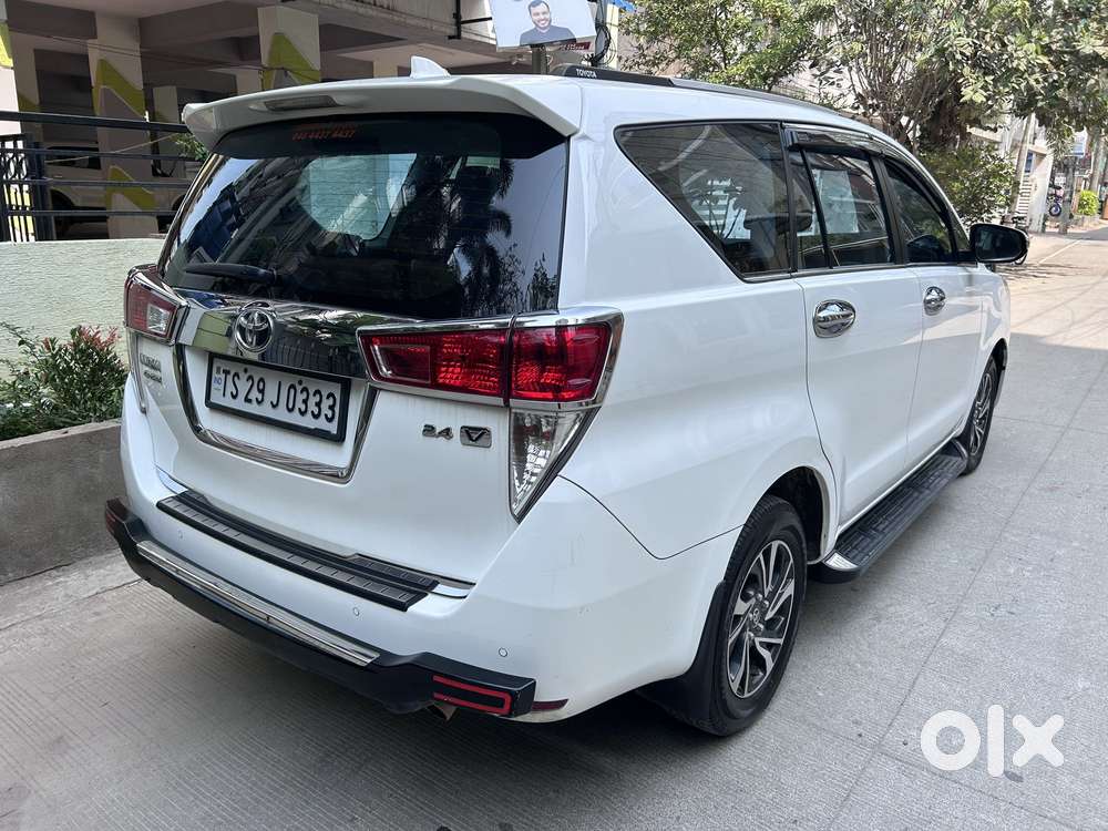 Toyota Innova Crysta 2.4 V 8 Str, 2022, Diesel