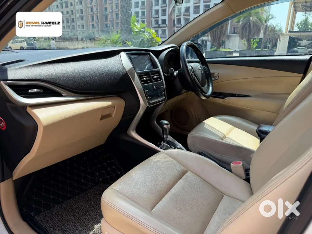 Toyota Yaris V Cvt, 2020, Petrol