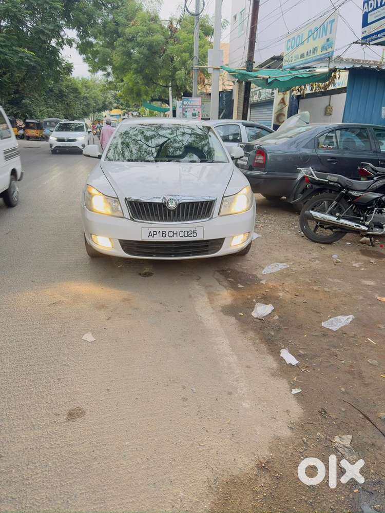 Skoda Laura 2013 Diesel Well Maintained