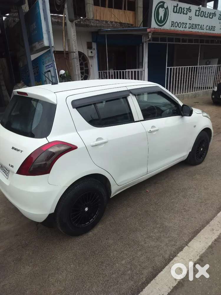 Maruti Suzuki Swift 2011 LXI bs4 new
