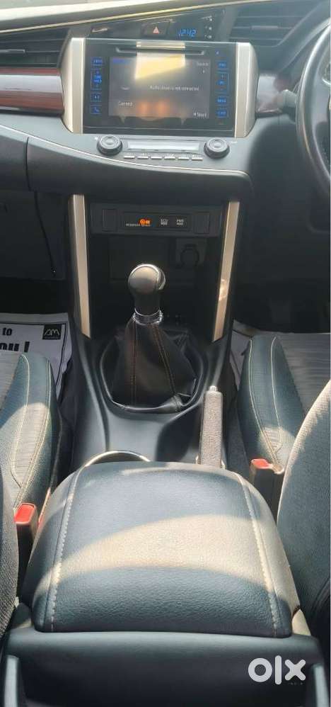 Toyota Innova Crysta 2.4 V 8 Str, 2016, Diesel