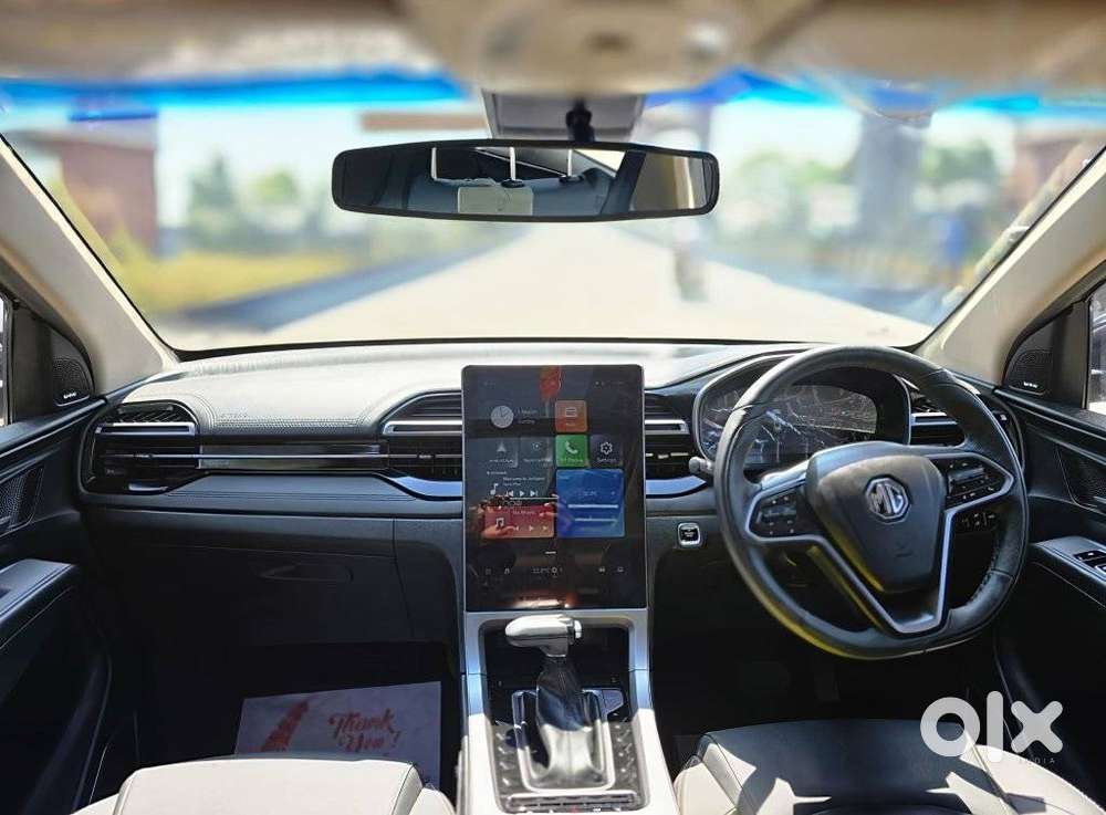 Mg Hector Plus Sharp Pro Blackstorm 1.5 Turbo Petrol Cvt 7 Str, 2024..