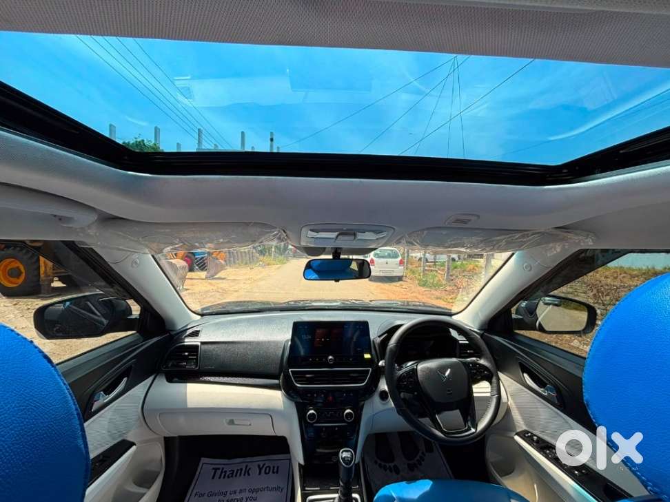 Mahindra Xuv 3xo Ax5 Pm Mt, 2025, Petrol