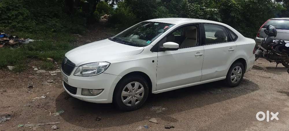 Skoda Rapid 1.6 Active 2013