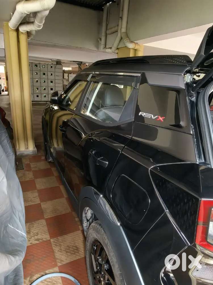 Mahindra Xuv 3xo Revx A 2025 Petrol 1730 Km Driven