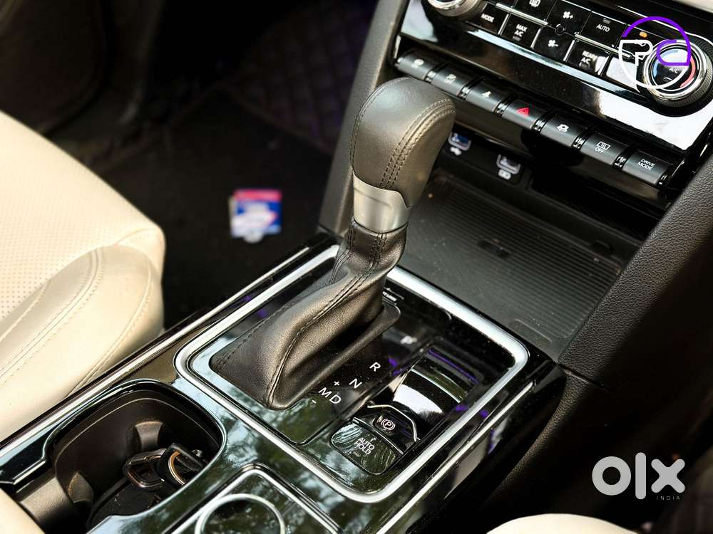 Mahindra Xuv700 2.2 Ax 7 Diesel At Luxury Pack Str, 2022, Diesel