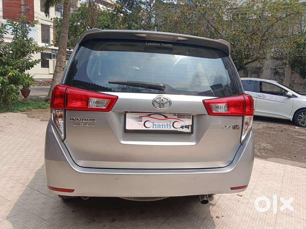 Toyota Innova Crysta 2.4 V 8 Str, 2017, Diesel