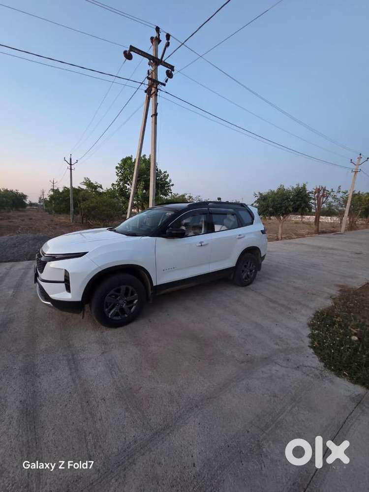Safari Smart (o) Without Sunroof 2024
