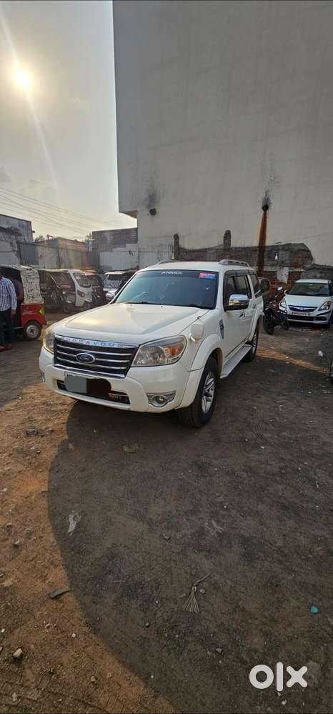 Ford Endeavour Titanium 2.2 4x2, 2012, Diesel