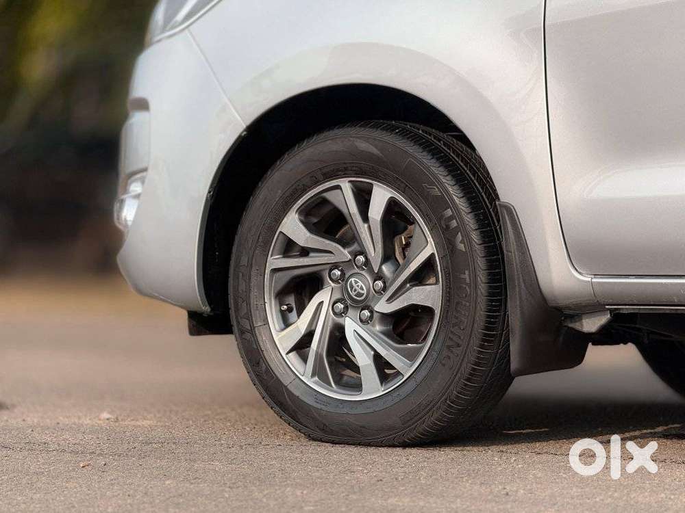 Toyota Innova Crysta 2.4 G Mt, 2022, Diesel