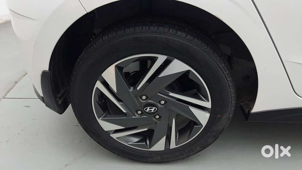 Hyundai I20 Asta (o) 1.2 Ivt, 2023, Petrol