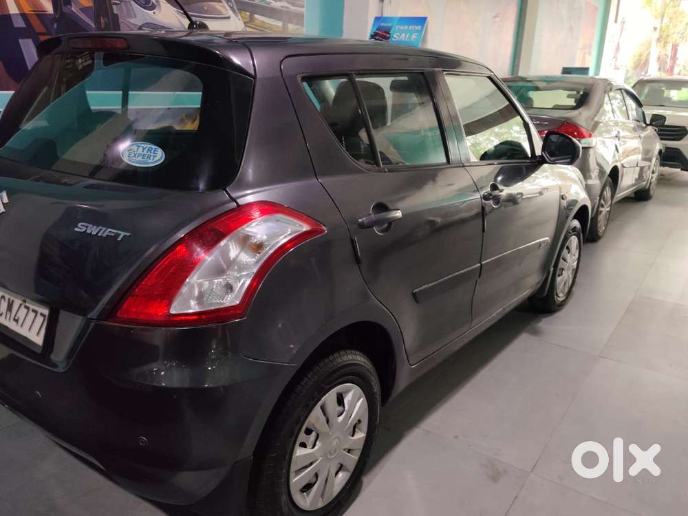 Maruti Suzuki Swift Lxi Optional-o, 2017, Petrol