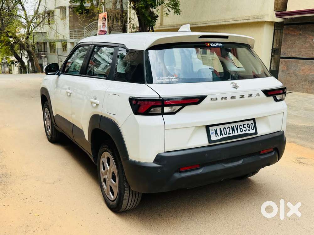 Maruti Suzuki Brezza 1.5 Vxi Smart Hybrid, 2024