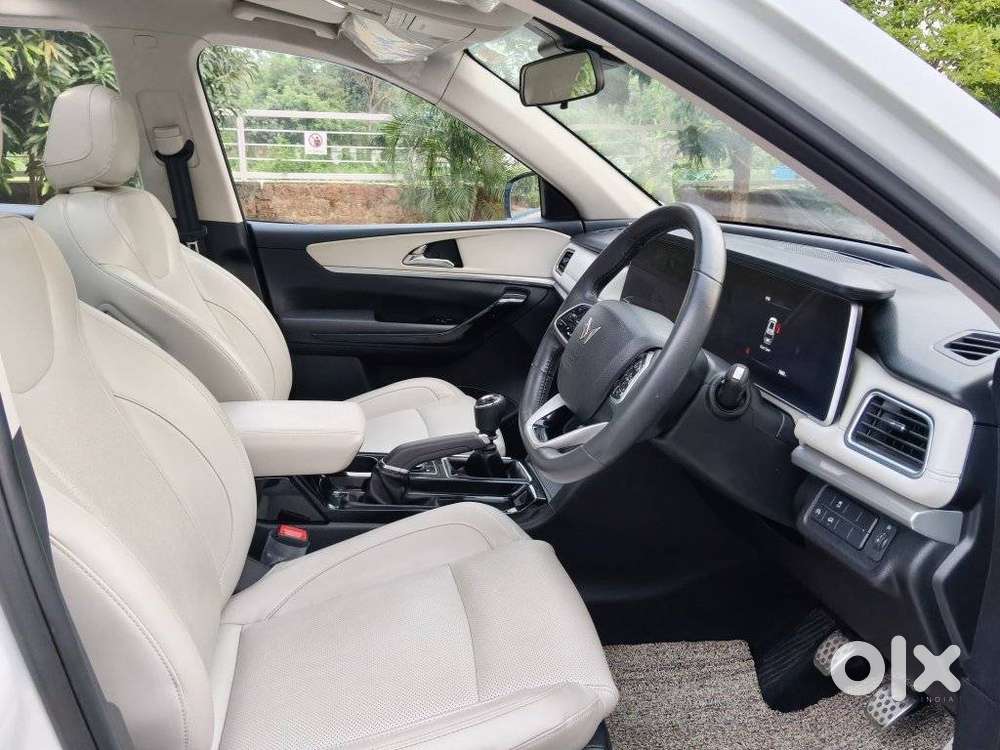 Mahindra Xuv700 2.2 Ax 7 Diesel Mt Str, 2024, Diesel