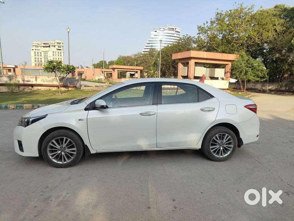 Toyota Corolla Altis Vl, 2015, Petrol
